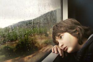 boy on train_person-731165_640-1